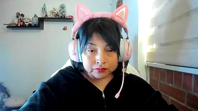 Shaddycute  online show from 05/26/26, 02:57