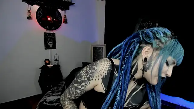 Snapshot of DimmuandDarkness chatting on 01/17/26, 08:41 DimmuandDarkness online show from 01/17/26, 08:41