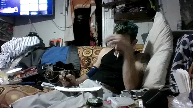 Snapshot of gettinit2wice chatting on 06/05/26, 02:29 gettinit2wice online show from 06/05/26, 02:29