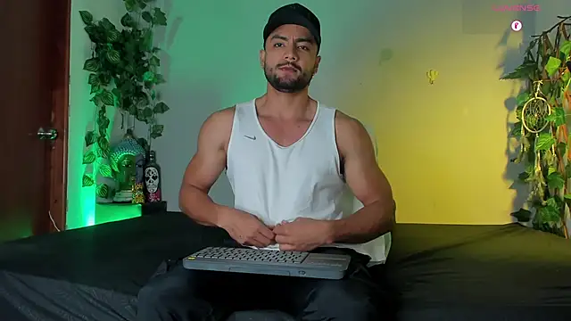 Snapshot of Jaxxon_ chatting on 03/06/25, 04:17 Jaxxon  online show from 03/06/25, 04:17