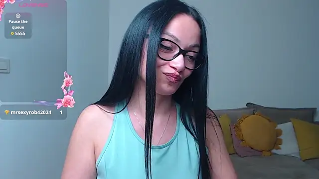 Snapshot of BabySerene chatting on 03/21/25, 12:18 BabySerene online show from 03/21/25, 12:18