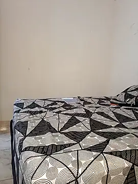 Snapshot of LEIRIS_Y_FRED_01 chatting on 02/05/25, 04:36 LEIRIS Y FRED 01 online show from 02/05/25, 04:36