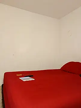 Snapshot of LEIRIS_Y_FRED_01 chatting on 03/01/25, 11:17 LEIRIS Y FRED 01 online show from 03/01/25, 11:17