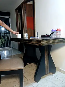 Snapshot of LEIRIS_Y_FRED_01 chatting on 09/22/25, 01:51 LEIRIS Y FRED 01 online show from 09/22/25, 01:51