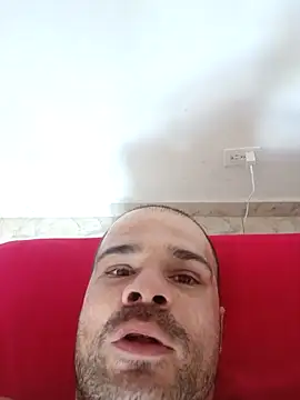 Snapshot of LEIRIS_Y_FRED_01 chatting on 09/22/25, 05:37 LEIRIS Y FRED 01 online show from 09/22/25, 05:37