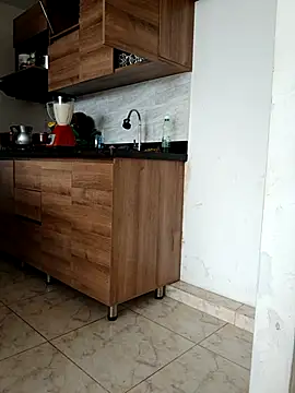 Snapshot of LEIRIS_Y_FRED_01 chatting on 10/15/25, 01:44 LEIRIS Y FRED 01 online show from 10/15/25, 01:44