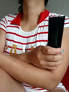 Snapshot of LEIRIS_Y_FRED_01 chatting on 11/06/25, 01:23 LEIRIS Y FRED 01 online show from 11/06/25, 01:23