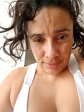 Snapshot of LEIRIS_Y_FRED_01 chatting on 11/18/25, 02:54 LEIRIS Y FRED 01 online show from 11/18/25, 02:54