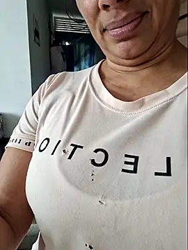 Snapshot of LEIRIS_Y_FRED_01 chatting on 12/03/25, 03:32 LEIRIS Y FRED 01 online show from 12/03/25, 03:32