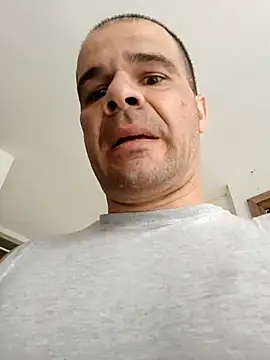 Snapshot of LEIRIS_Y_FRED_01 chatting on 02/10/26, 03:49 LEIRIS Y FRED 01 online show from 02/10/26, 03:49