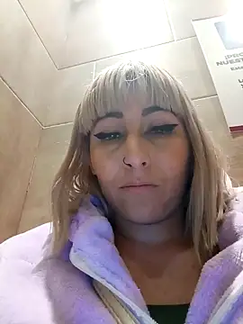 florecita9 online show from 12/15/24, 01:02