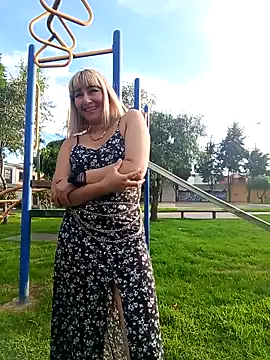 florecita9 online show from 12/19/24, 10:00