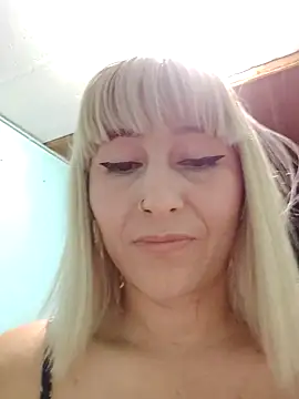 florecita9 online show from 01/18/25, 11:44