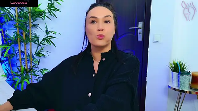 DaliyaArabian online show from 10/24/25, 05:37