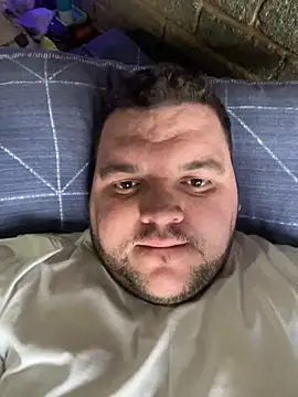 Snapshot of Mikey-HH chatting on 12/05/24, 04:12 Mikey-HH online show from 12/05/24, 04:12