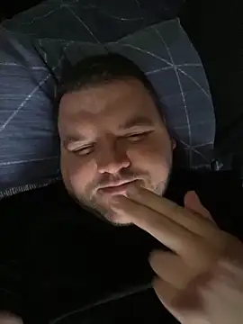 Snapshot of Mikey-HH chatting on 01/08/25, 05:05 Mikey-HH online show from 01/08/25, 05:05