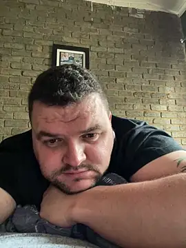 Snapshot of Mikey-HH chatting on 01/11/25, 03:09 Mikey-HH online show from 01/11/25, 03:09