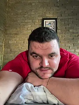 Snapshot of Mikey-HH chatting on 01/22/25, 04:12 Mikey-HH online show from 01/22/25, 04:12