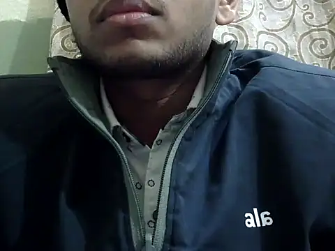 Snapshot of Maalsexy22 chatting on 12/21/25, 08:43 Maalsexy22 online show from 12/21/25, 08:43