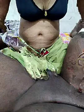 Snapshot of FeltedEuropium chatting on 11/18/25, 08:08 FeltedEuropium online show from 11/18/25, 08:08