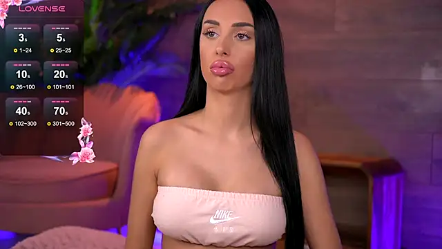 KairaAndrews online show from 10/11/25, 06:50