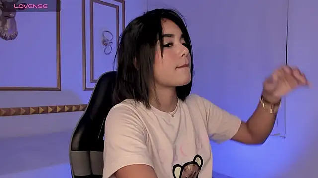 caro03x online show from 10/30/25, 02:13