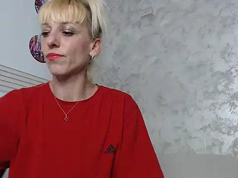 Snapshot of AyleenSmith chatting on 05/12/26, 06:27 AyleenSmith online show from 05/12/26, 06:27