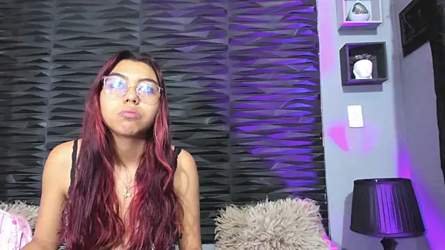 Snapshot of Ava_jones1 chatting on 11/18/25, 12:42 Ava jones1 online show from 11/18/25, 12:42