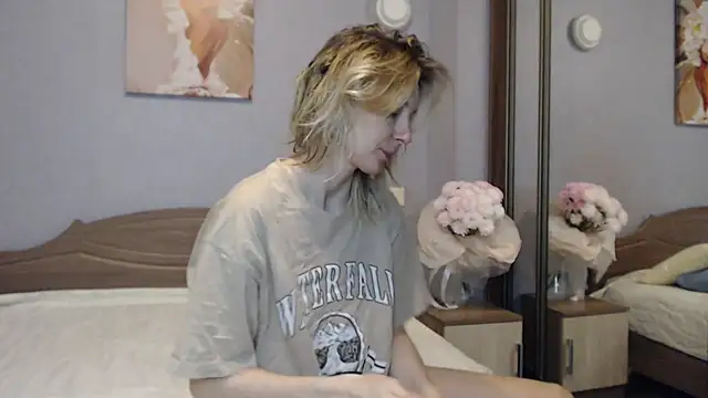 Snapshot of AvelinaLeoni chatting on 01/20/25, 06:21 AvelinaLeoni online show from 01/20/25, 06:21