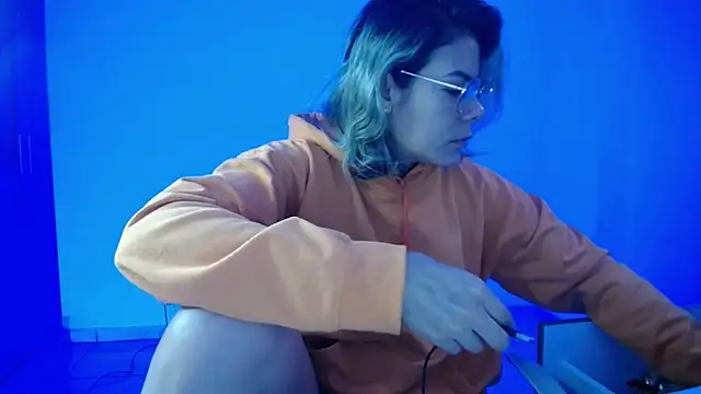 candydowson1 online show from 11/26/25, 11:44