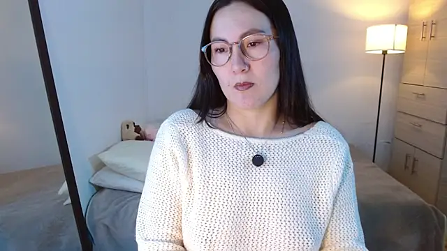 Elle Lee  online show from 04/11/26, 11:58