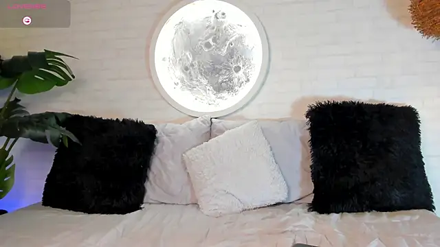 Elise Diamond online show from 02/05/25, 01:37