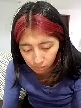 Snapshot of sarah12333 chatting on 07/11/26, 11:06 sarah12333 online show from 07/11/26, 11:06