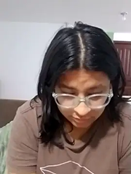 Snapshot of sarah12333 chatting on 07/18/26, 12:04 sarah12333 online show from 07/18/26, 12:04