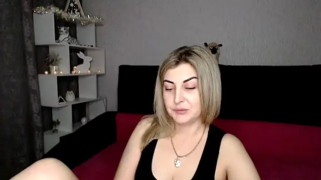 Snapshot of Amelia_Harper chatting on 12/17/24, 02:55 Amelia Harper online show from 12/17/24, 02:55