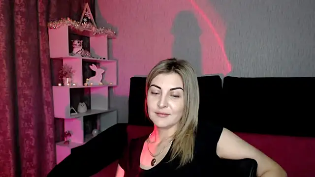 Snapshot of Amelia_Harper chatting on 12/22/24, 05:42 Amelia Harper online show from 12/22/24, 05:42