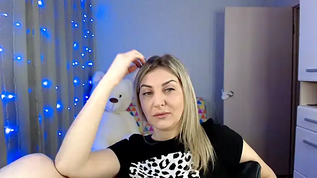 Snapshot of Amelia_Harper chatting on 01/10/25, 03:06 Amelia Harper online show from 01/10/25, 03:06