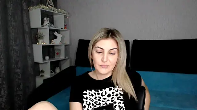 Snapshot of Amelia_Harper chatting on 01/13/25, 02:42 Amelia Harper online show from 01/13/25, 02:42