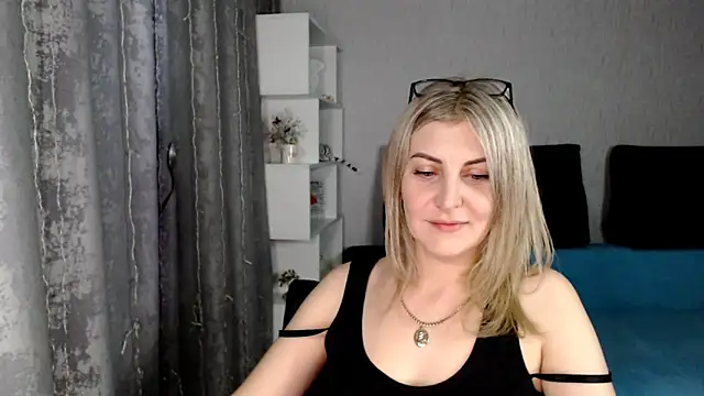 Snapshot of Amelia_Harper chatting on 03/13/25, 05:50 Amelia Harper online show from 03/13/25, 05:50