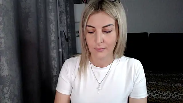 Snapshot of Amelia_Harper chatting on 09/13/25, 01:55 Amelia Harper online show from 09/13/25, 01:55