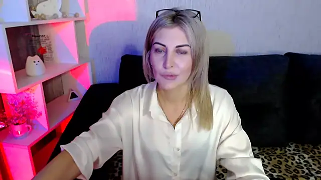 Snapshot of Amelia_Harper chatting on 11/29/25, 01:25 Amelia Harper online show from 11/29/25, 01:25