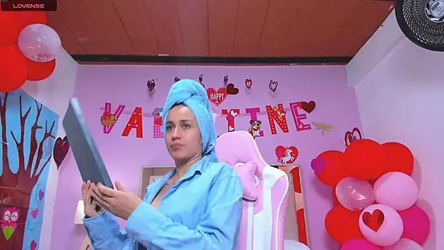 Miia harper  online show from 02/05/25, 07:31