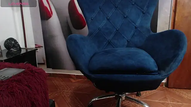 karenlennox1 online show from 12/16/24, 06:21