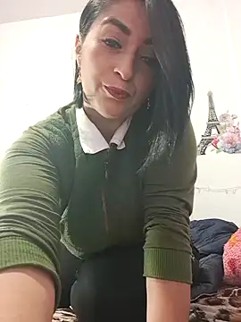 karenlennox1 online show from 01/31/25, 12:06