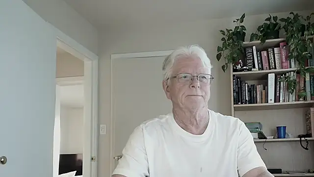 Snapshot of fun4john chatting on 03/02/26, 03:52 fun4john online show from 03/02/26, 03:52