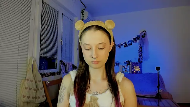 Snapshot of Jenny_darling_love chatting on 12/30/24, 07:11 Jenny darling love online show from 12/30/24, 07:11