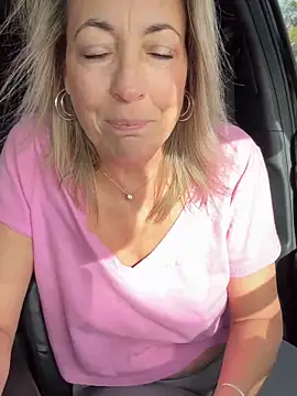 Cherry-red-xo online show from 11/06/25, 06:09