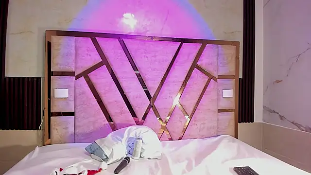 Snapshot of molly_sweetee chatting on 12/05/25, 01:47 molly sweetee online show from 12/05/25, 01:47