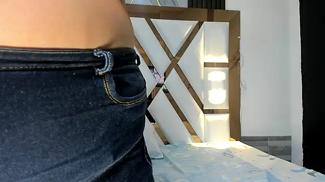 molly sweetee online show from 04/24/26, 01:41