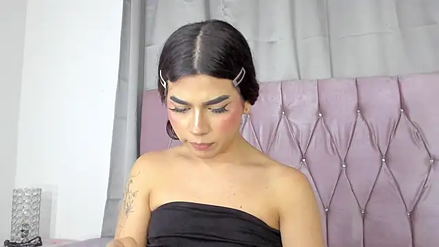 Ashley piinkk  online show from 02/20/25, 07:23